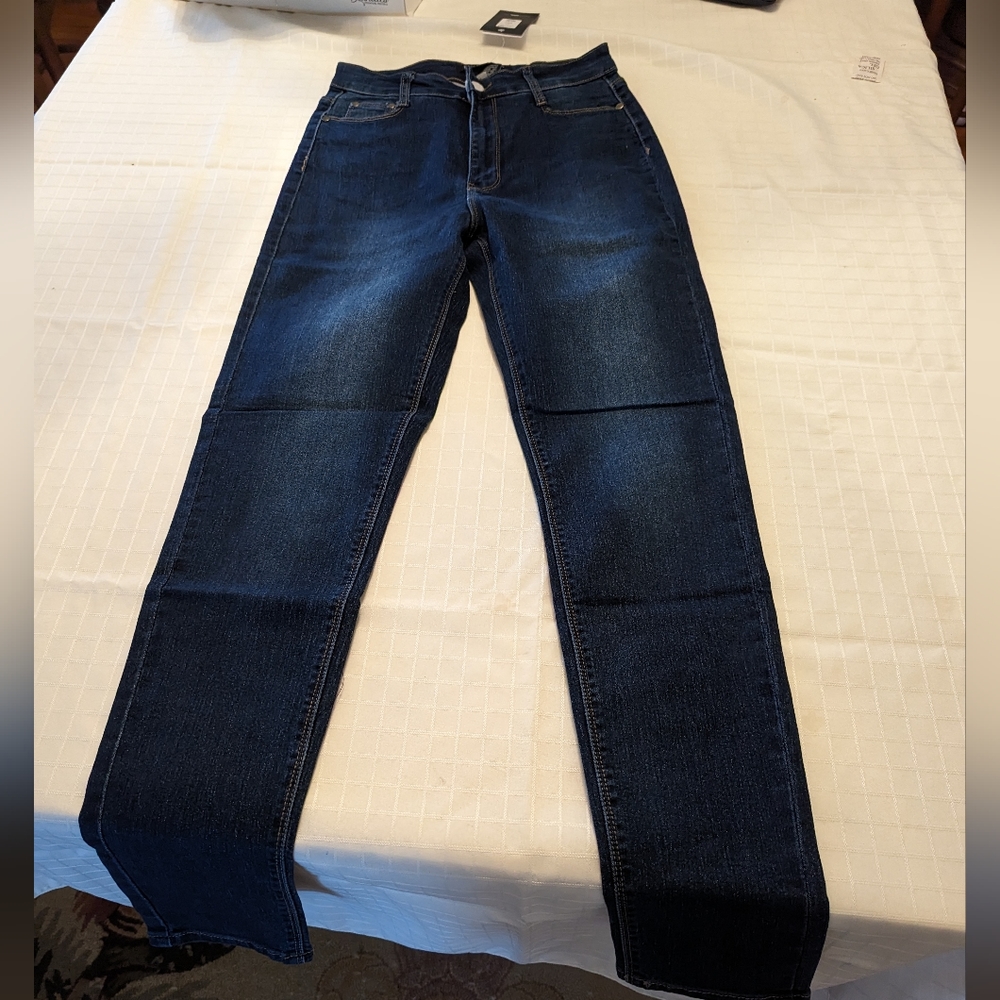 Jeans - Picture 3 of 4